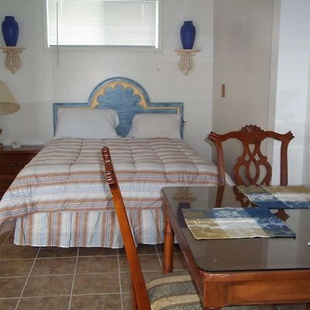 Ocean Avenue Inn Уестпорт Екстериор снимка