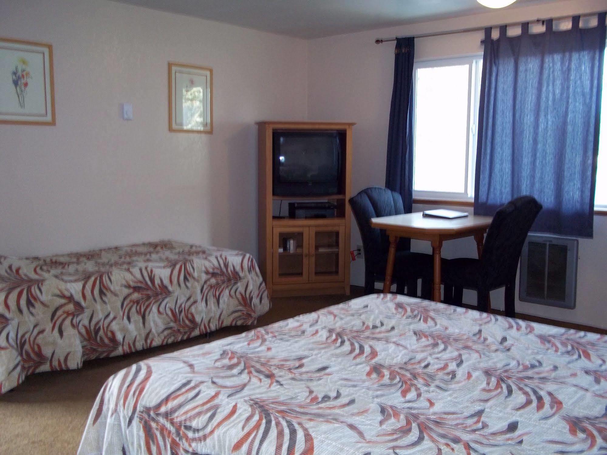 Ocean Avenue Inn Уестпорт Екстериор снимка