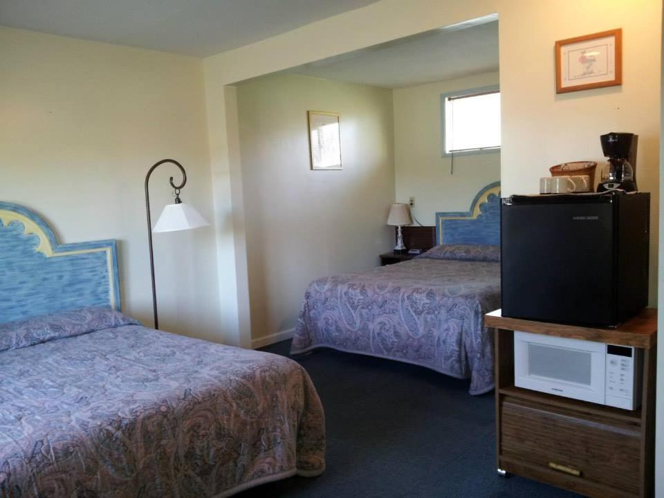 Ocean Avenue Inn Уестпорт Екстериор снимка